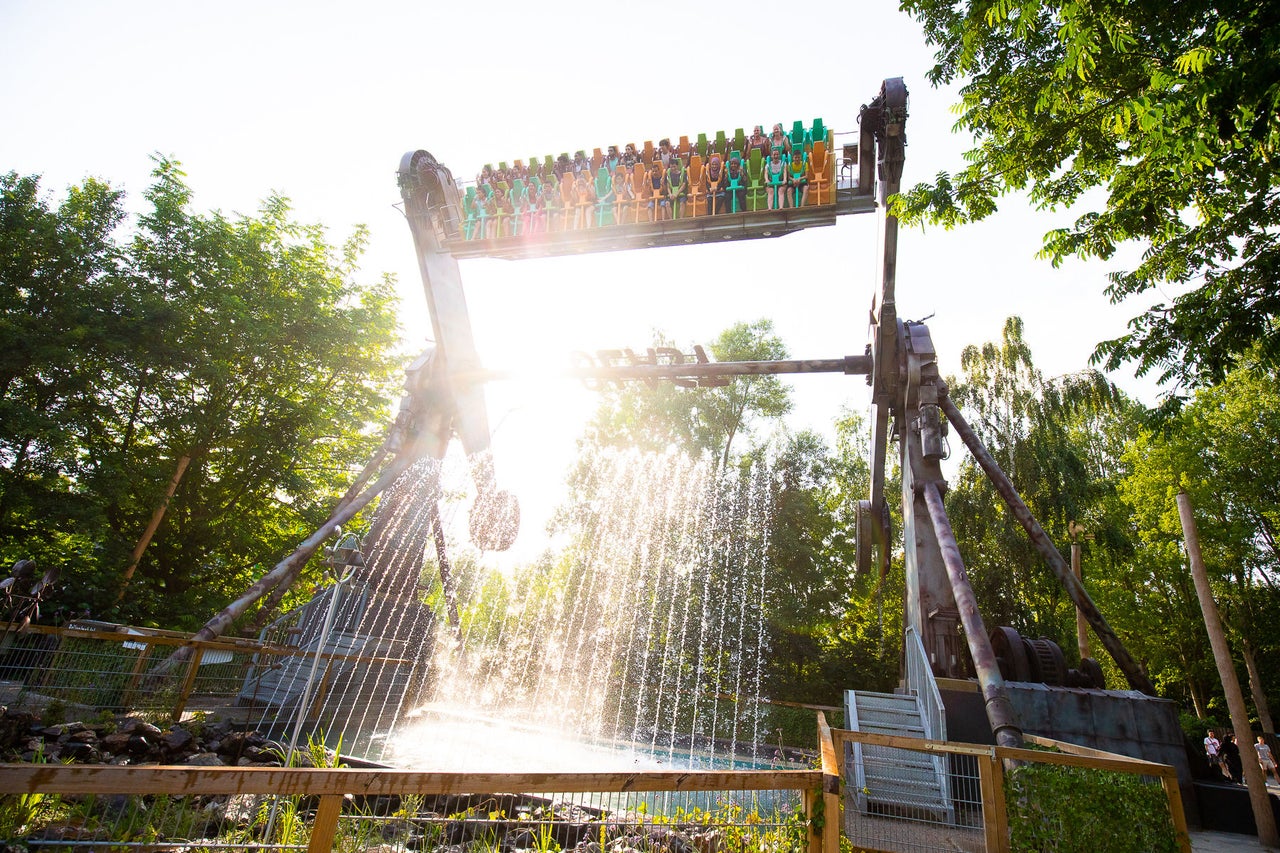 Blast: topspin attraction in Walibi Holland
