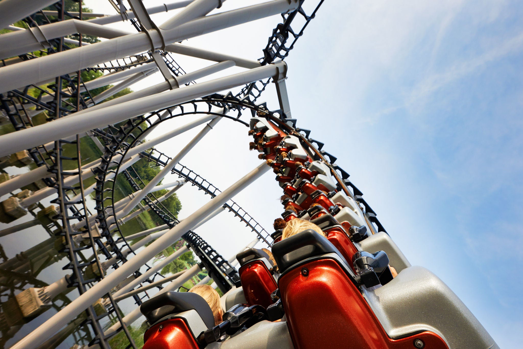 Über den Kopf im Xpress: Bahnsteig 13 bei Walibi Holland