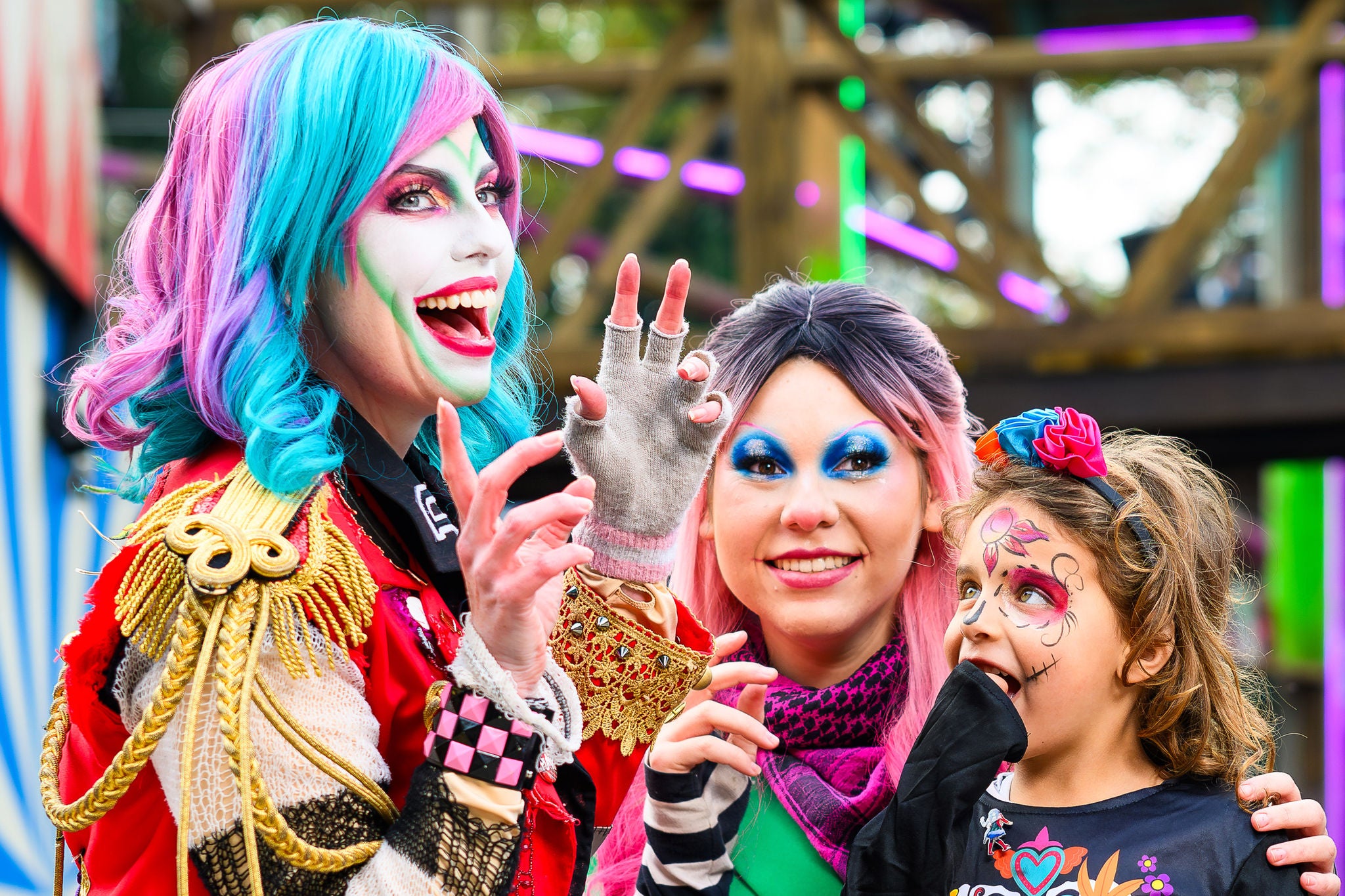 Ontmoet Daysee in haar eigen Festival of Freaks.