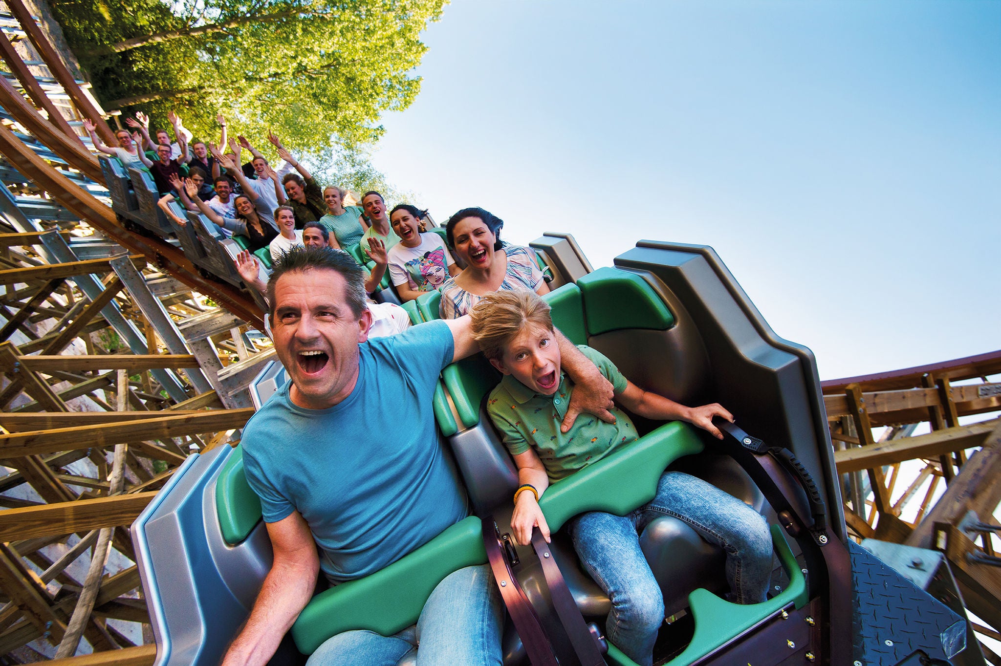 Hybride achtbaan voor de hele familie in Walibi Holland.