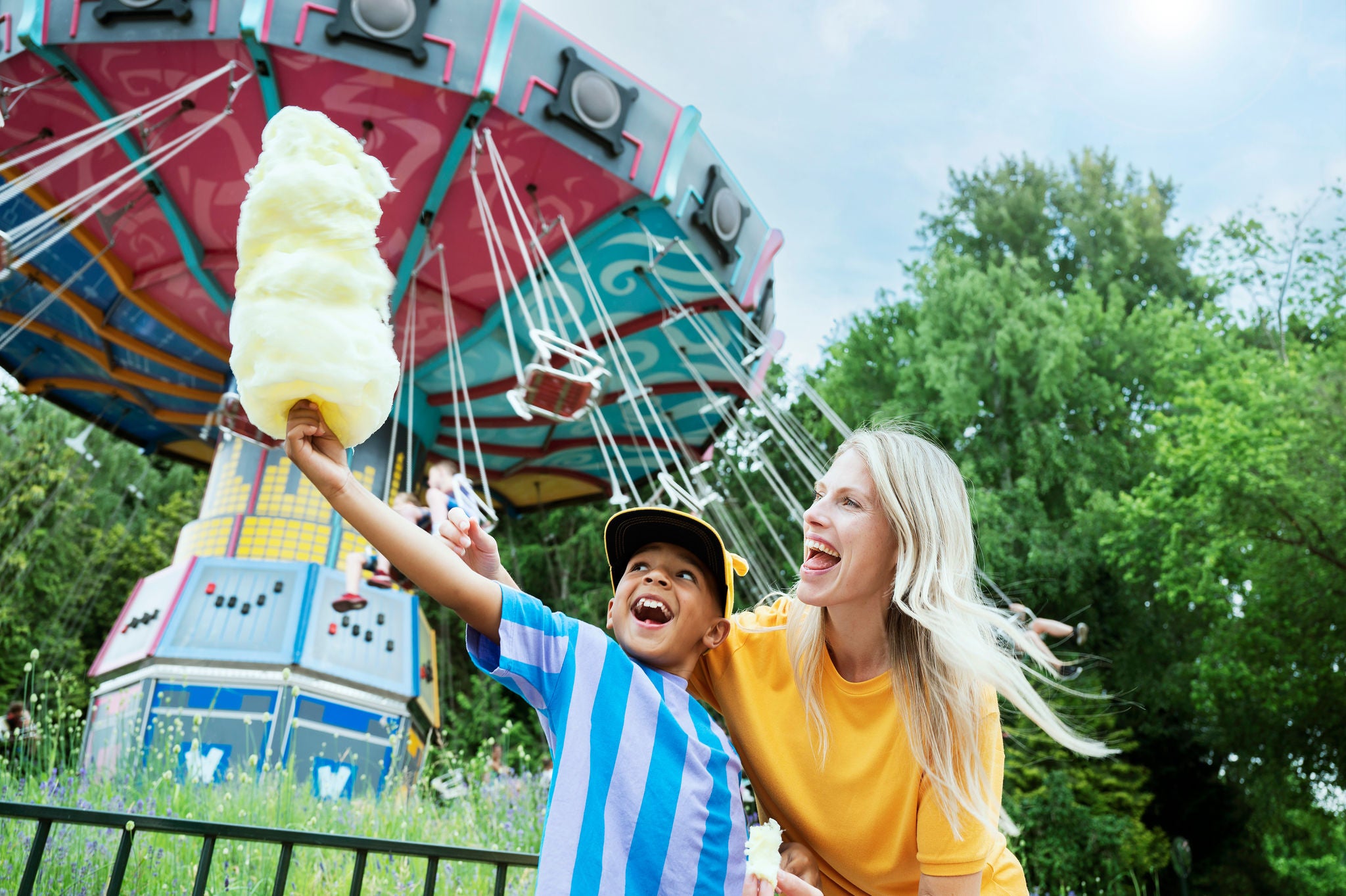 een beetje is op de attractie merrie go round in walibi holland 