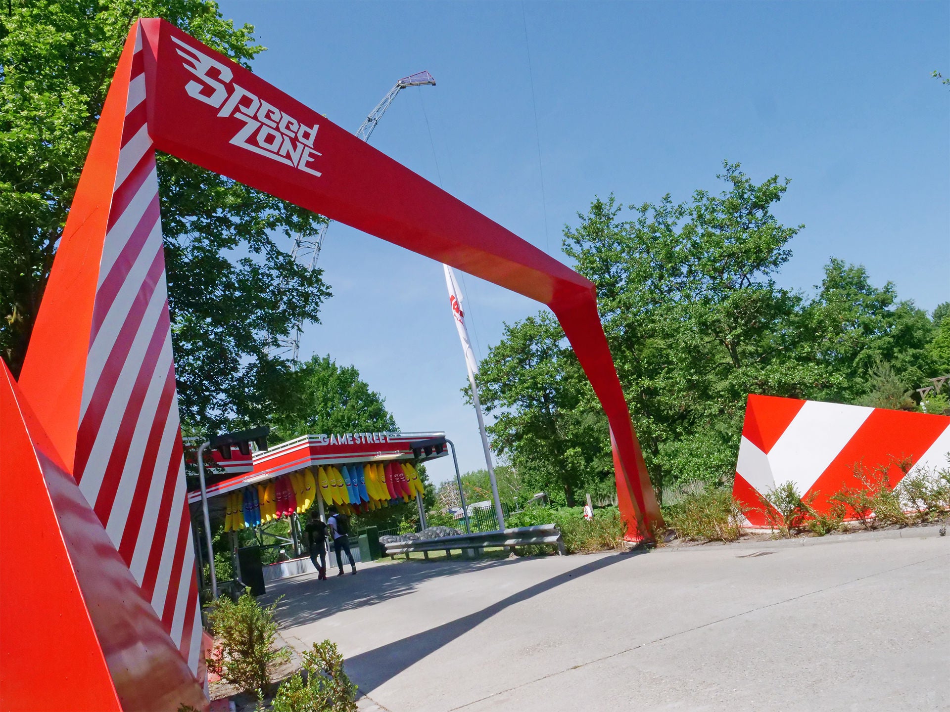 Der Eingang zur Speed Zone bei Walibi Holland.