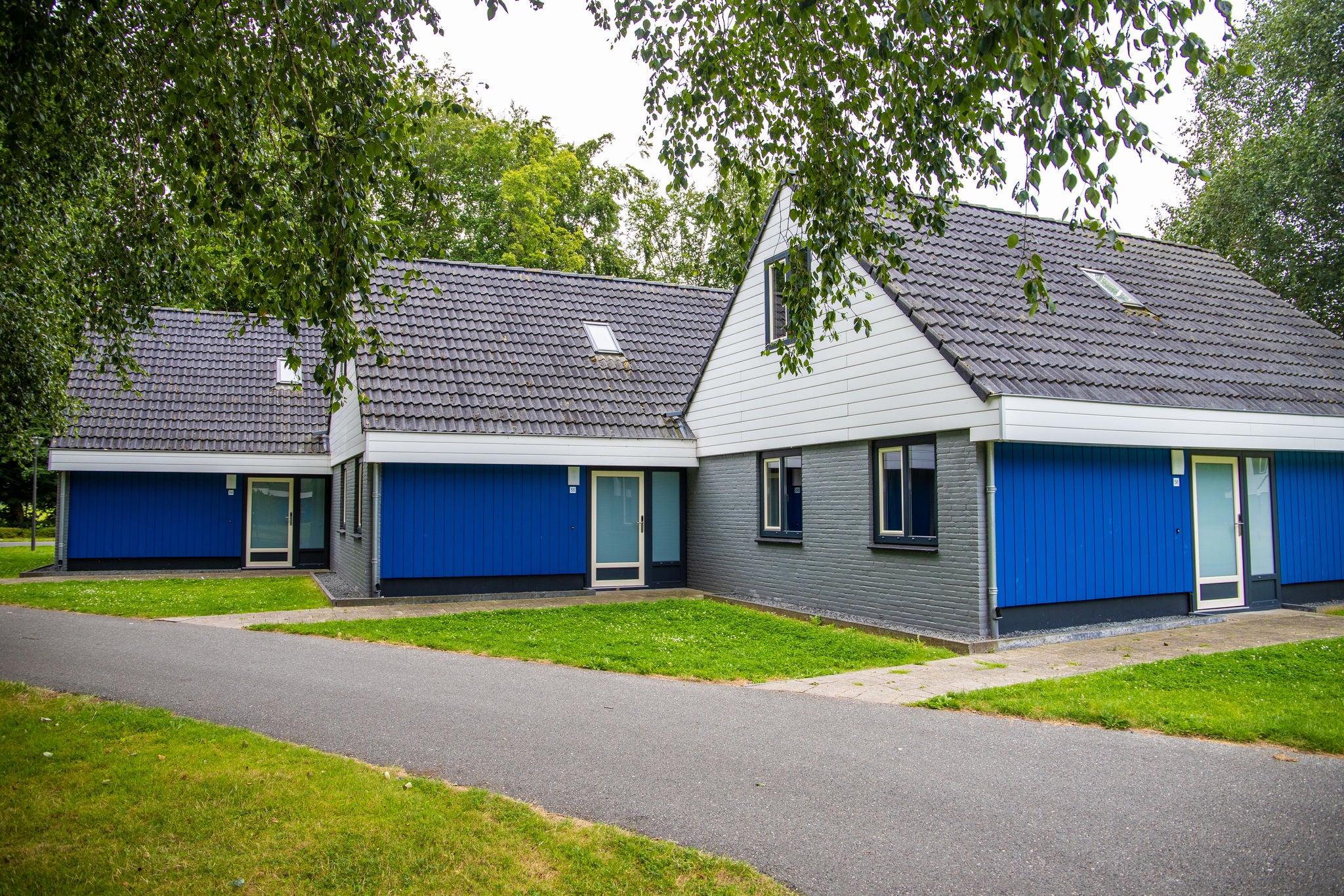 Das Äußere eines 8-Bett-Häuschens in Walibi Village.