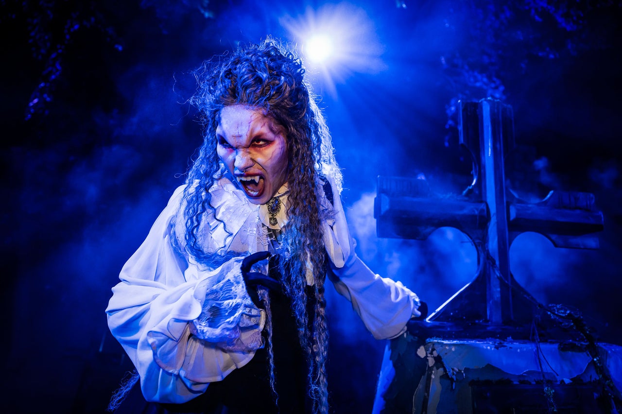 Fürchte den Tod auf dem Ghostly Graveyard - Scare Zone - Halloween Fright Nights
