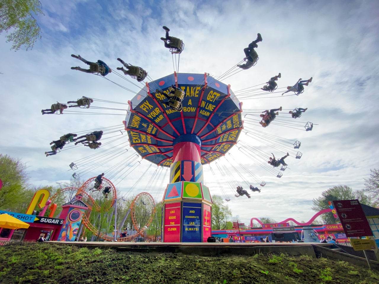 Super Swing: grote zweefmolen in Walibi Holland