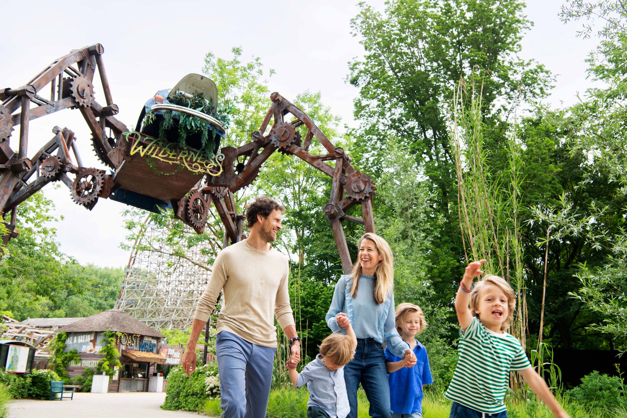 Geniet van het familiegebied Speed Zone - OFF ROAD in Walibi Holland