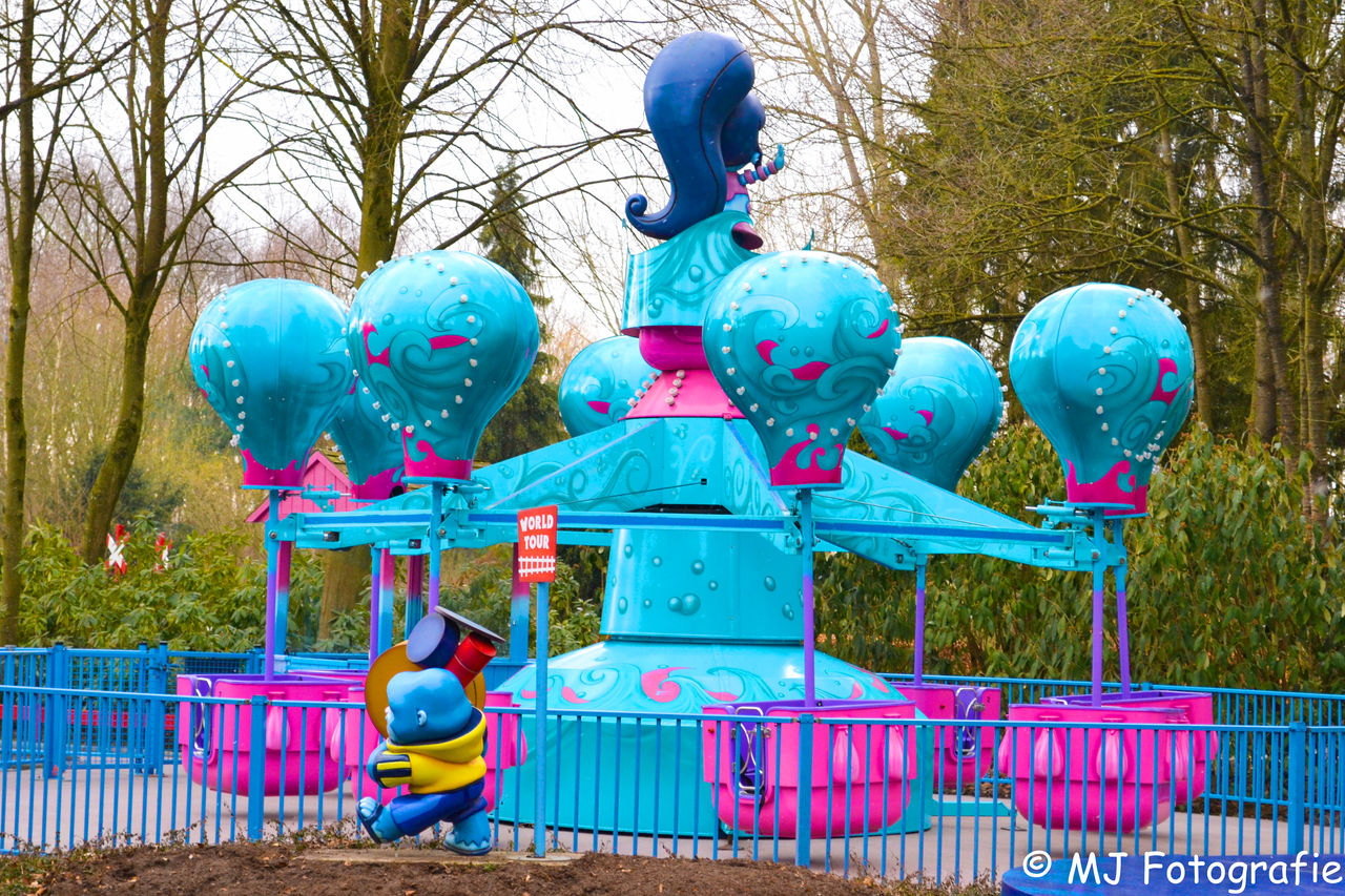 Fibi’s Bubble Swirl: luchtballoncarrousel attractie - Walibi Holland