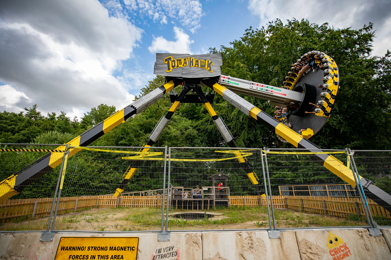 The Tomahawk: frisbee attractie - Walibi Holland