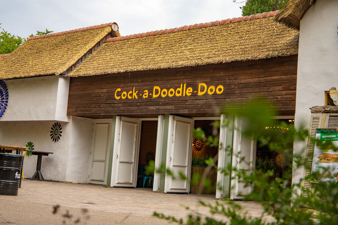 Cock-a-Doodle-Doo: chicken, chicken and even more chicken- Walibi Holland
